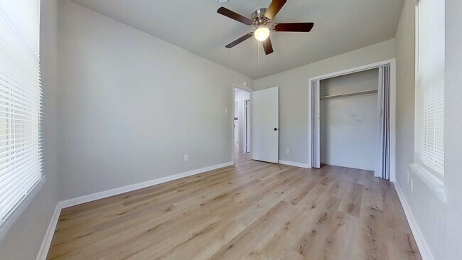 Building Photo - 2 WEEKS FREE RENT!!! Gorgeous remodeled ho...