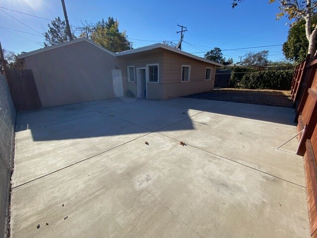 Building Photo - 406 - 408 McKinley