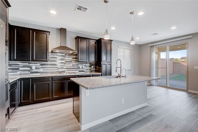 Building Photo - 8053 Green River Knob St