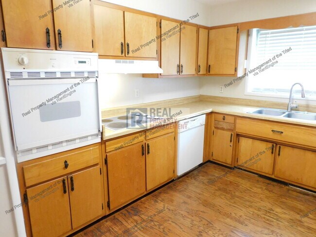 Foto del edificio - 604 Pineburr Rd