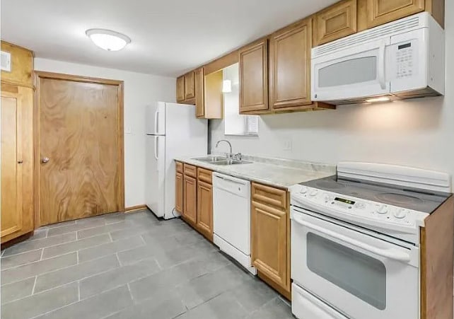 Foto del edificio - 4988 N Elston Ave