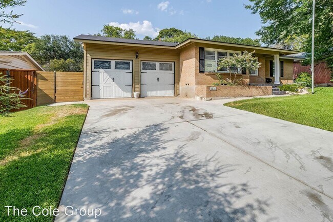 Foto del edificio - 3 br, 2 bath House - 3370 Cromart Ave