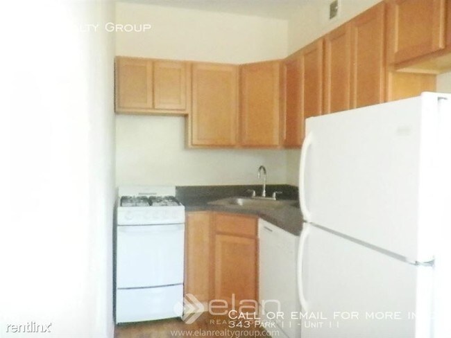 Building Photo - 343 Park 11