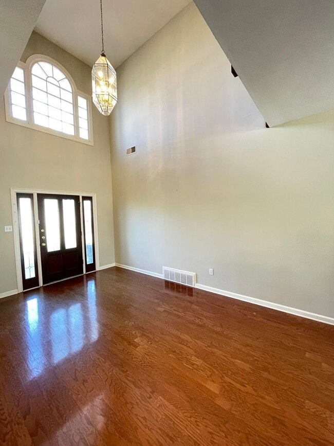 Building Photo - 1059 Melbury Rd