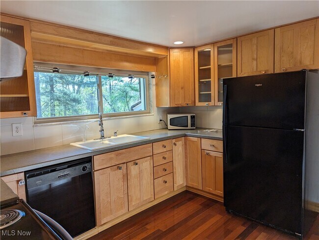 Foto del edificio - 17802 Rapids Rd