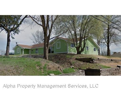 Primary Photo - 705 N Holden St