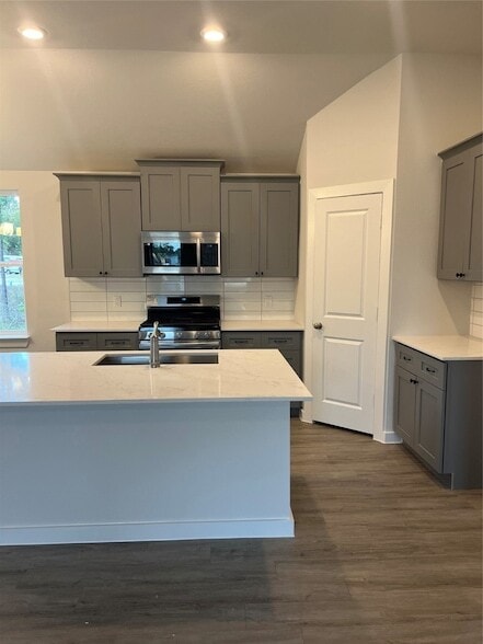 Primary Photo - 885 Rd 5102
