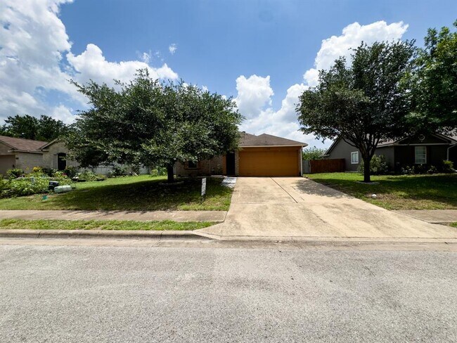 Building Photo - 110 Meadowside Dr