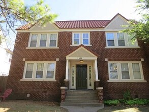 Building Photo - 2804 N Robinson Ave