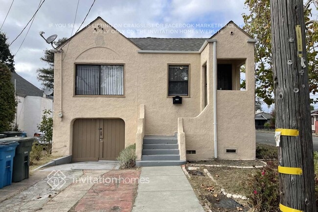 Building Photo - 1440 Beach St