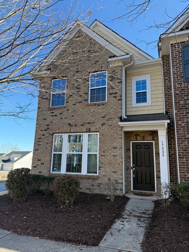 Building Photo - 17924 Ragtop Day Ln