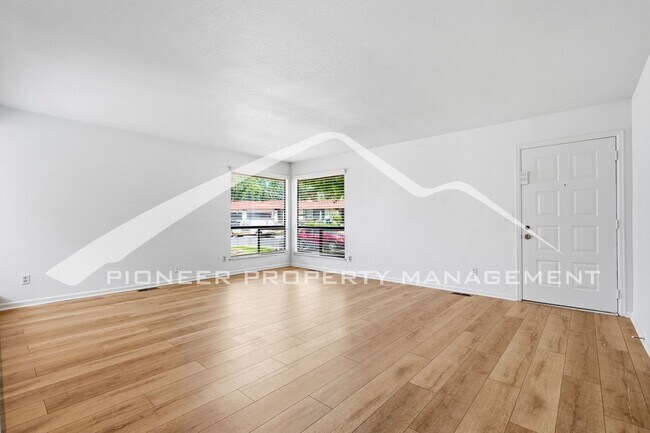 Foto del edificio - Charming Home with Central AC & Washer/Dryer