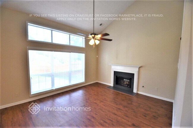 Foto del edificio - 1500 Farmlake Dr SE