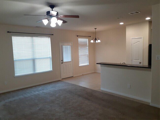 Foto del edificio - 17122 Amarose Dr