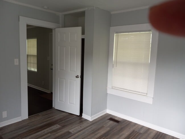 Building Photo - 2827 Wilkinson Pike