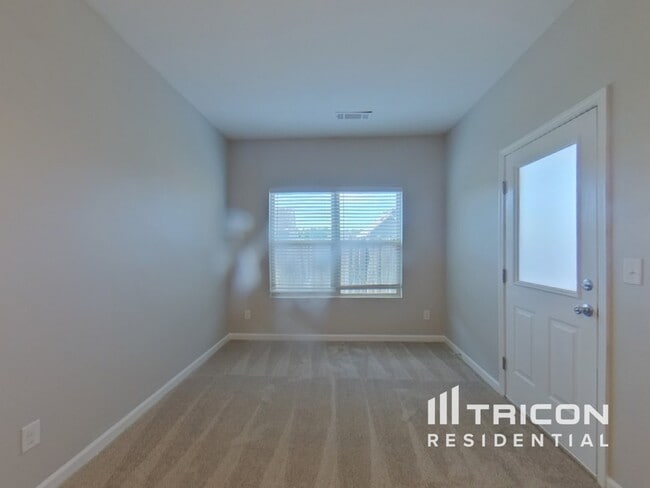 Building Photo - 131 Caledonian Cir