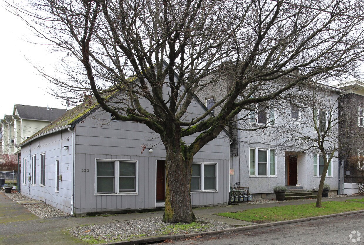 Primary Photo - 218 21st Ave