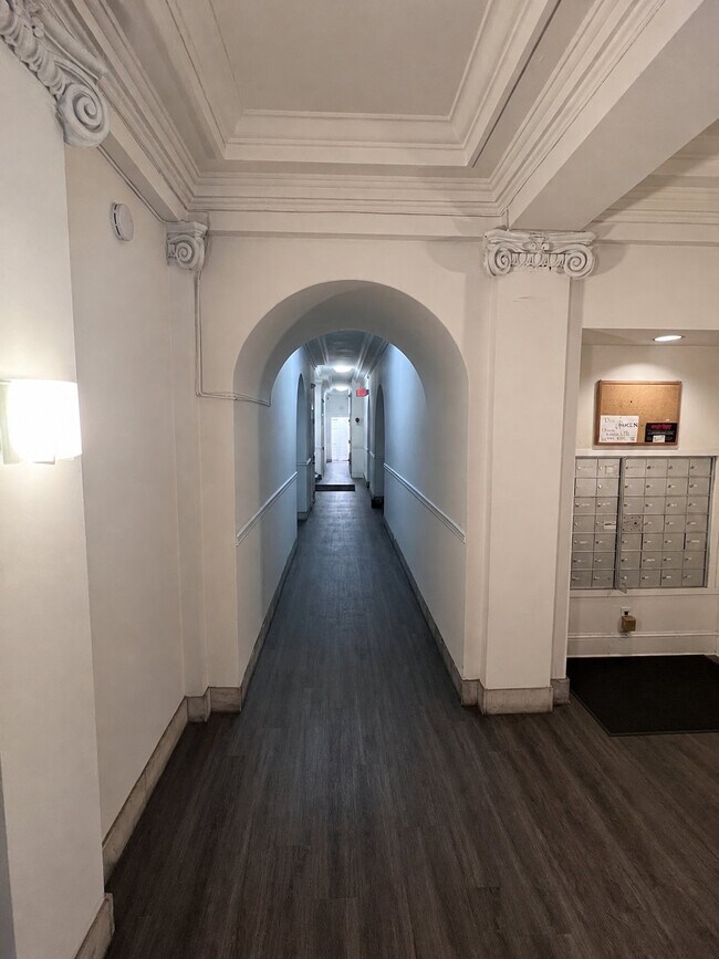 Foto del edificio - 1301 St Paul St