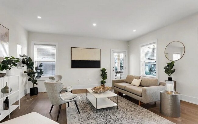 Foto del edificio - 456 Randolph St NW