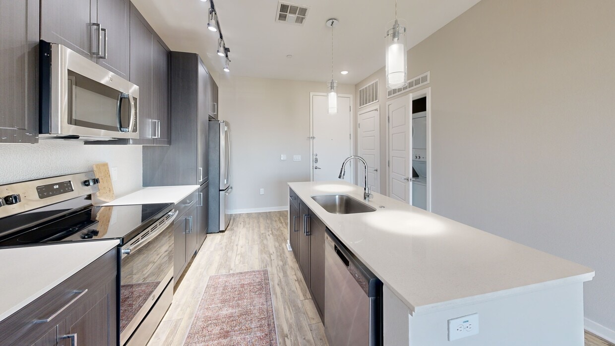 Photo - Axis Camelback Apartments