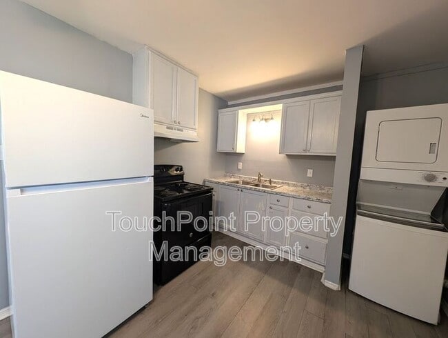 Foto del edificio - 4737 Pineleaf Dr