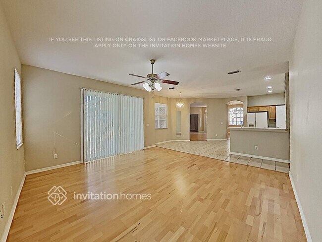 Foto del edificio - 7214 Colonial Lake Dr