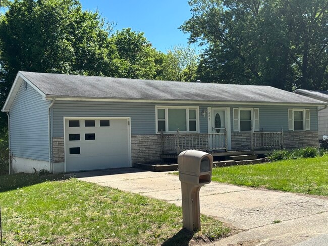 Building Photo - 603 Cherry Street Ct
