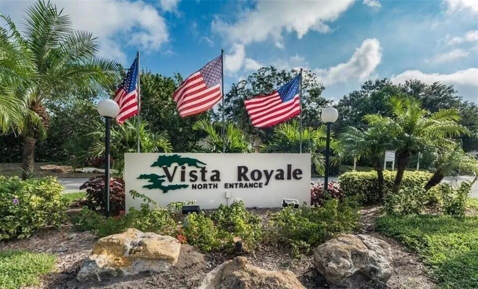 Foto del edificio - 98 Spring Lake Dr