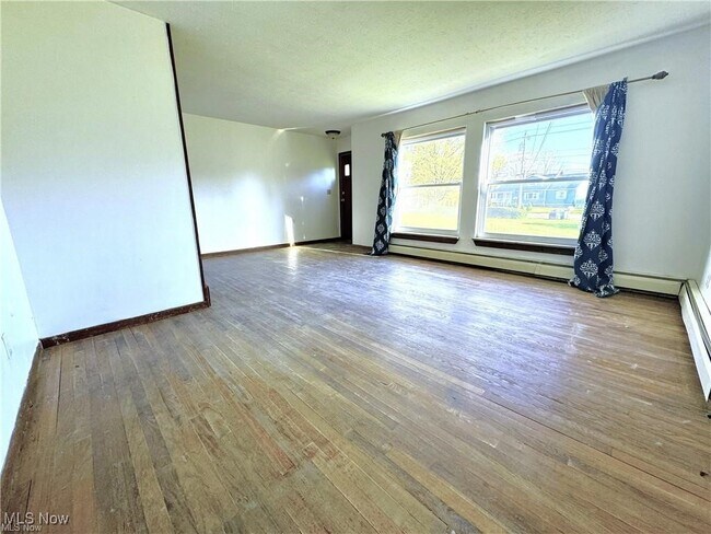 Foto del edificio - 8577 Fair Rd