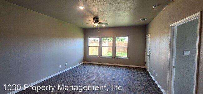 Foto del edificio - 3 br, 2 bath House - 5413 Rose Garden Loop...