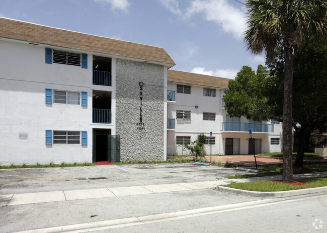 Building Photo - Seville Gardens Apartments