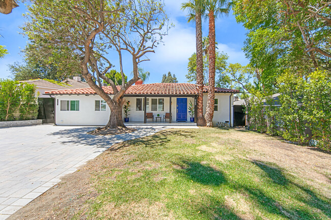 Building Photo - 3763 Lankershim Blvd