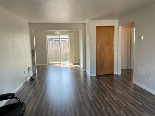 Foto del edificio - 2549 Sherman St SE