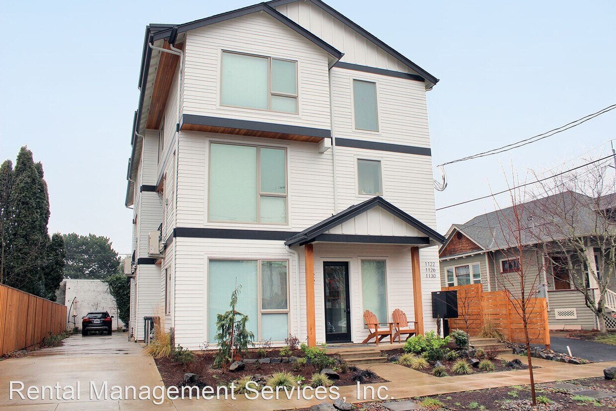 Primary Photo - 3 br, 3.5 bath House - 1126 SE Tenino St