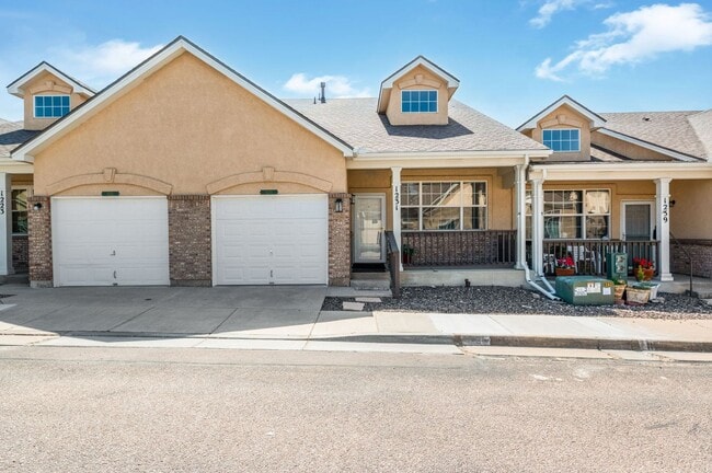 Photo - Relaxing townhome in Monument Villas