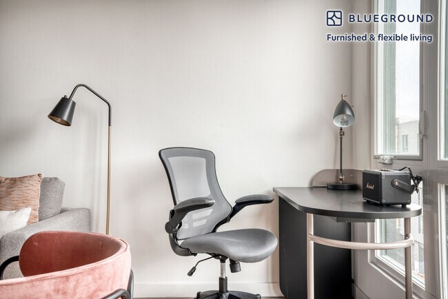 Foto del edificio - 4510 Hubbard St