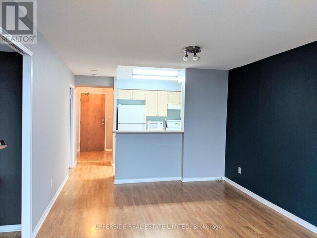 Building Photo - 233 Beecroft Rd