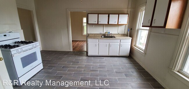 Foto del edificio - 106-108 Cottage St