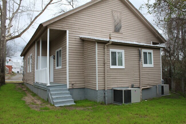 Foto del edificio - 1646 Brinson Street-Elms/SOGRE