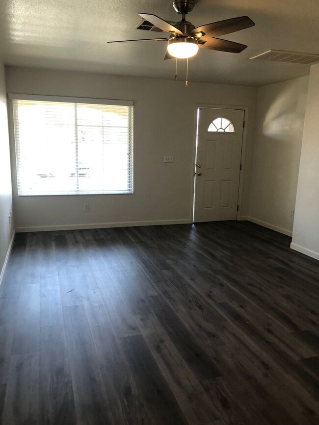Building Photo - 6120 Royal Coach Cir
