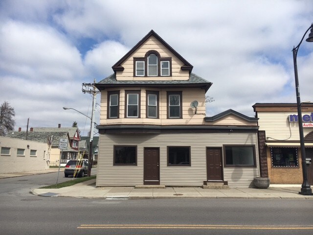 Building Photo - 1914 Clinton St