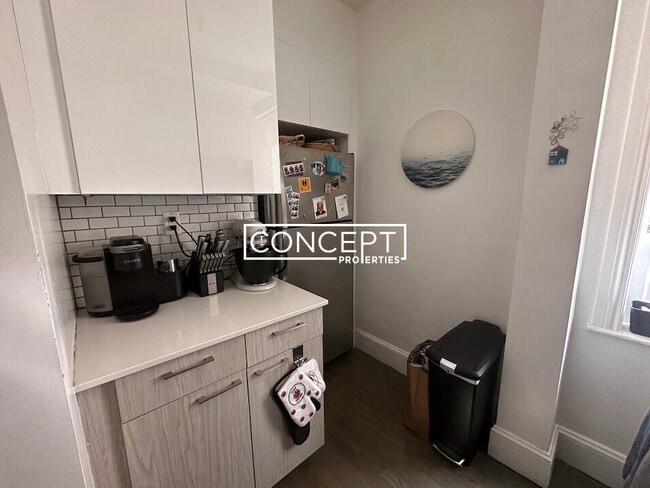 Building Photo - 111 Park Dr