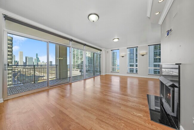 Building Photo - 1250 S Michigan Ave