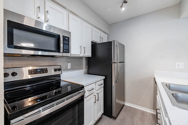 VeridianPlace_A1R_007_14108524-HDR_S - Veridian Place