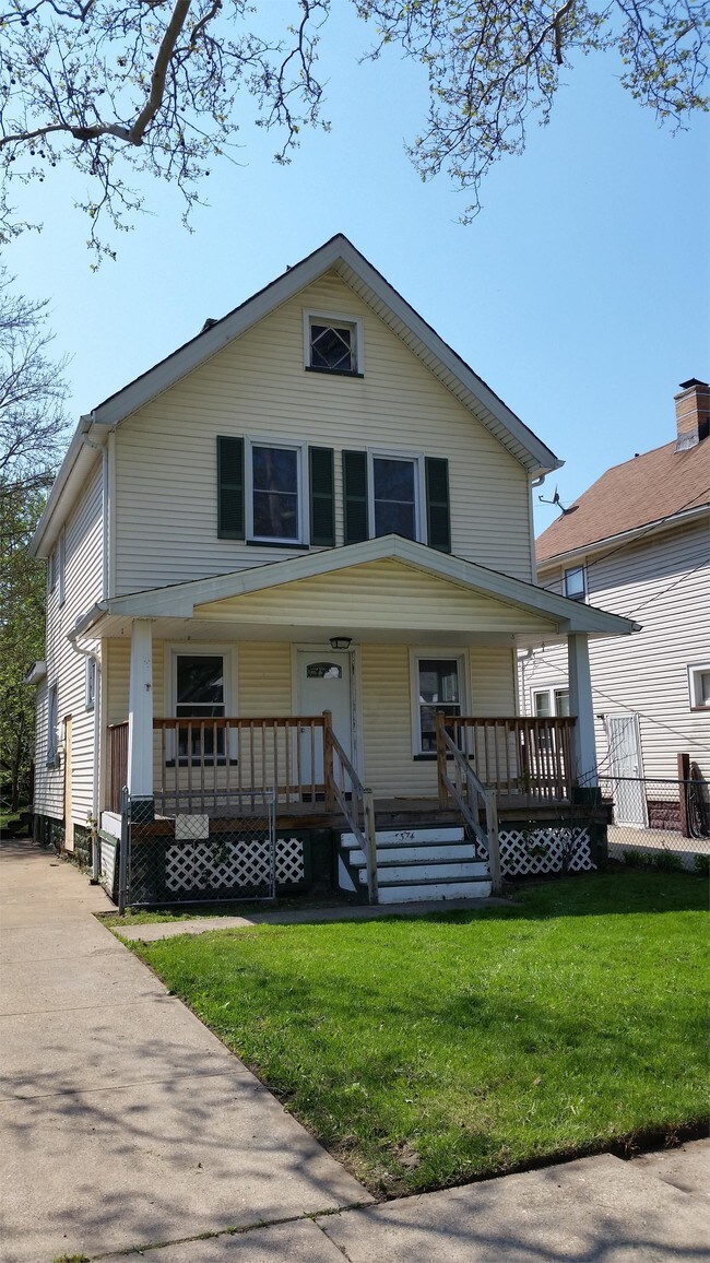 Building Photo - 3374 W 88th St