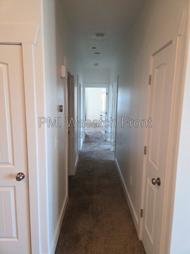 Building Photo - 147 W Spring Hill Way