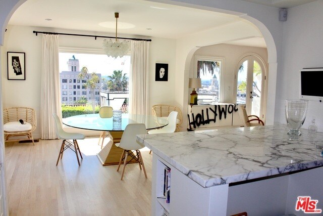 Foto del edificio - 6650 Whitley Terrace