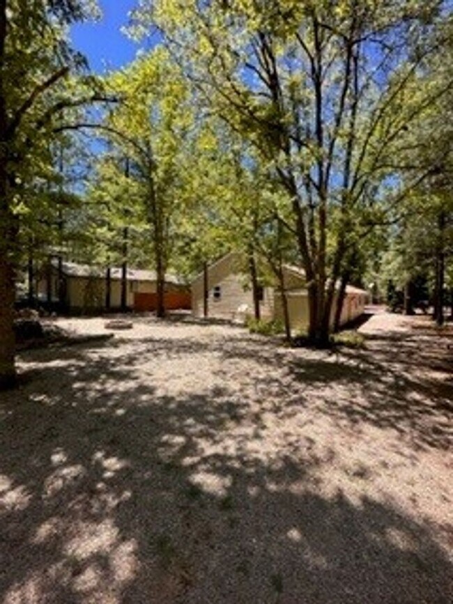 Foto del edificio - 4313 Racoon Ct