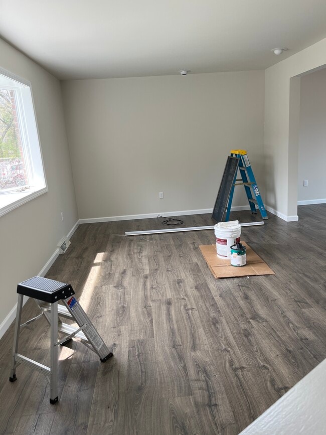 Building Photo - 11 McMillen Plz