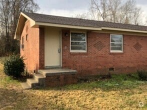 Building Photo - 114 Hadley Dr